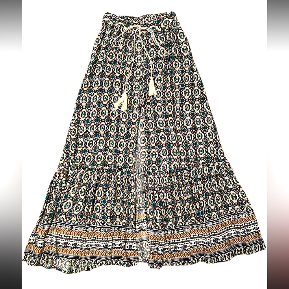 NWT Mandala Print Maxi Skirt